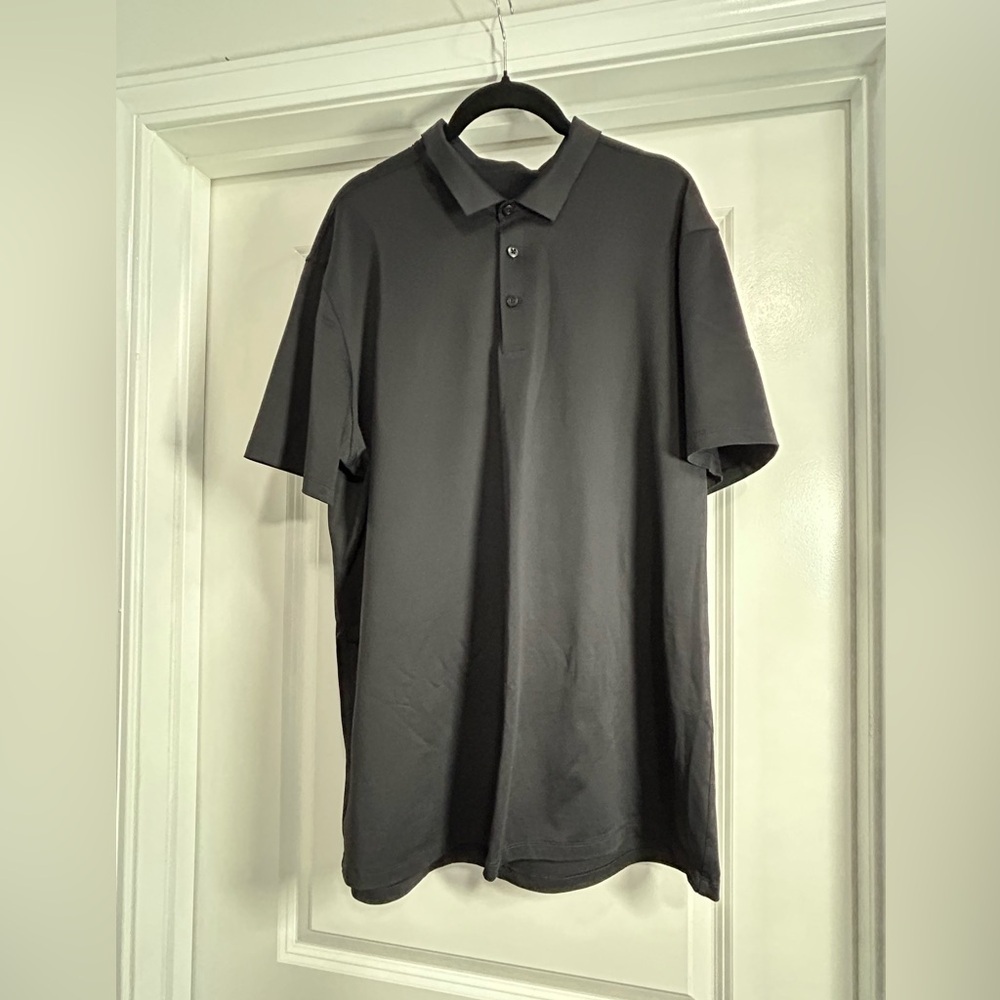 Lululemon Men's Black Polo Shirt-PTP 22"